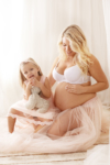 Ann Alzog - farbig - Babybauch