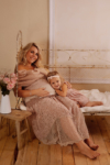 Ann Alzog - farbig - Babybauch